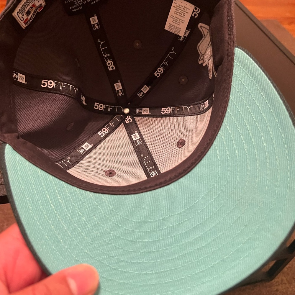 New Era Boston Red Sox Fitted w/Sidepatch Men’s Size 7 3/8 - Picture 3 of 6